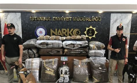 İ­s­t­a­n­b­u­l­­d­a­ ­2­1­8­ ­k­i­l­o­ ­u­y­u­ş­t­u­r­u­c­u­ ­m­a­d­d­e­ ­e­l­e­ ­g­e­ç­i­r­i­l­d­i­